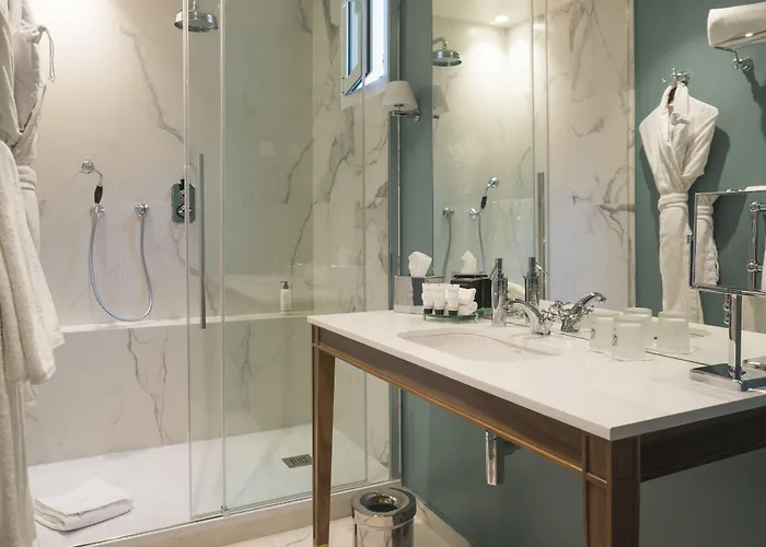 Hotel Regent's Garden - Astotel Paris